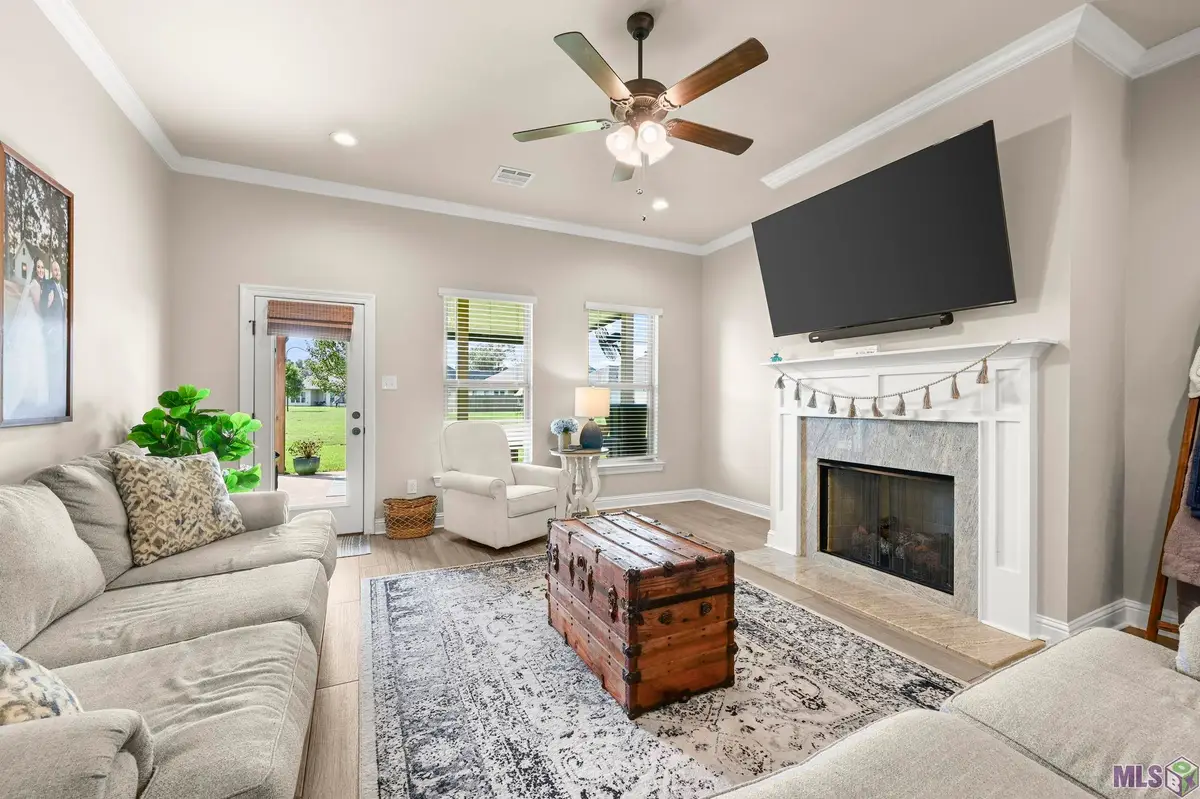 17096 White Ibis Ave, Prairieville, LA 70769 - #1