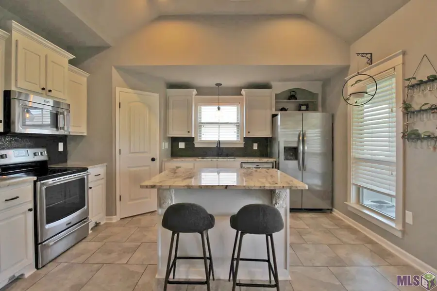 9217 Cypress Lake Ave, Denham Springs, LA 70726 - #2