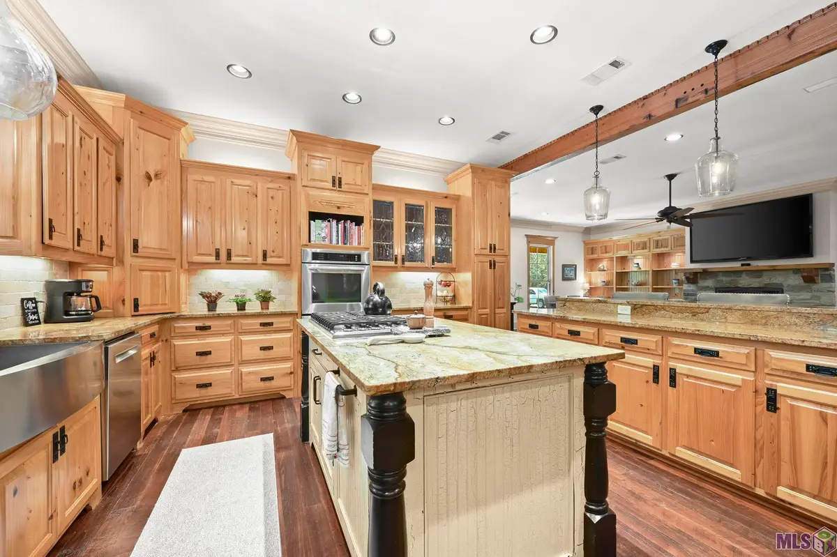 14989 Peairs Rd, Zachary, LA 70791 - #1