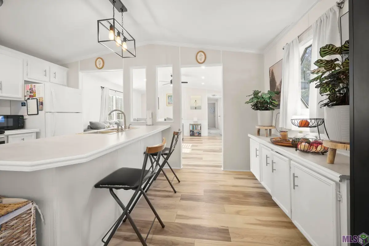 26830 Kelli Dr, Denham Springs, LA 70726 - #1