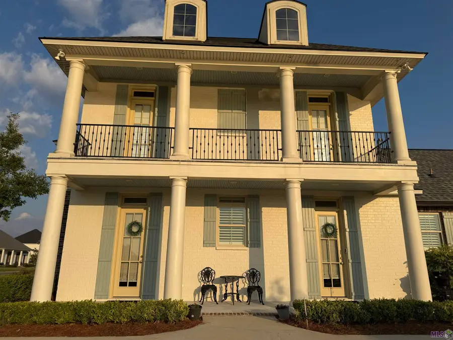 2217 Silverstone Ave, Port Allen, LA 70767 - #2