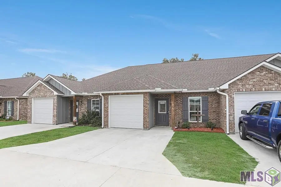 8065 Lockhart Rd #4D, Denham Springs, LA 70726 - #2