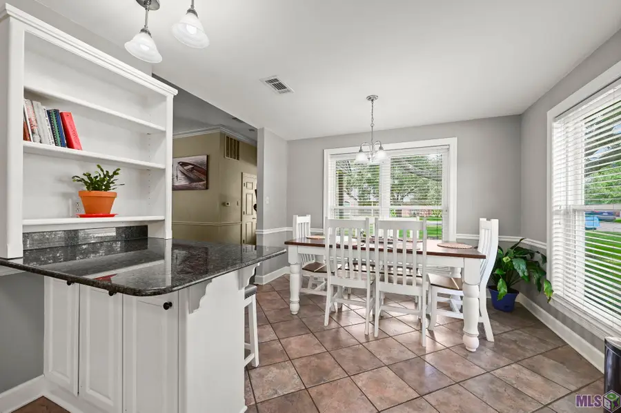 2607 Riverside Dr, Port Allen, LA 70767 - #2