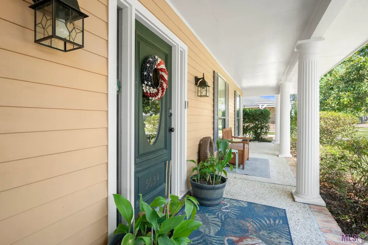 5654 Vicksburg Dr, Baton Rouge, LA 70817 - #1