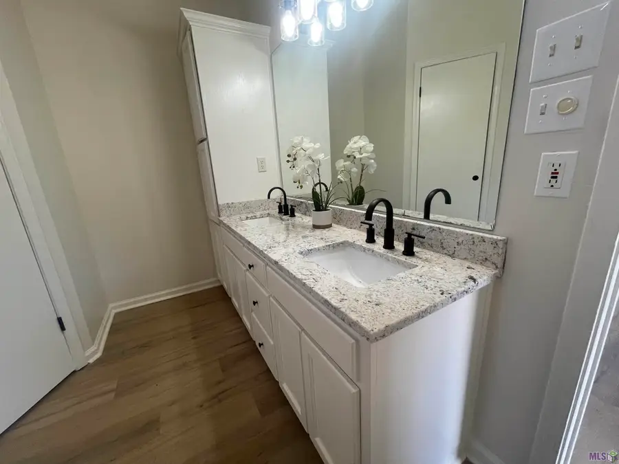 10373 Carter Hills Ave, Denham Springs, LA 70726 - #3