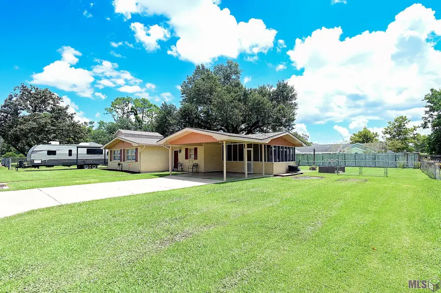 305 Johnson St, Houma, LA 70360 - #3