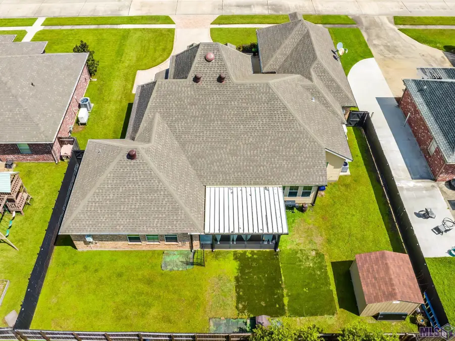 310 Lakewood Dr, Houma, LA 70360 - #2