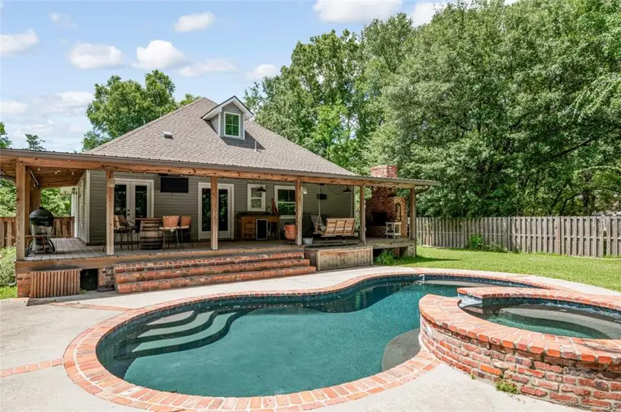 8282 Lake Park Drive, Denham Springs, LA 70726 - #2