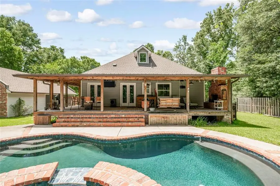 8282 Lake Park Drive, Denham Springs, LA 70726 - #3