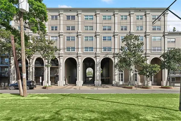 1750 St Charles Avenue #202, New Orleans, LA 70130