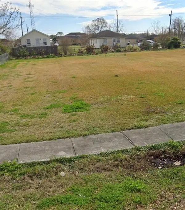 1907 Tricou Street, New Orleans, LA 70117