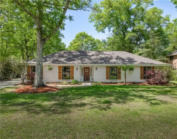 220 Shaunell Drive, Mandeville, LA 70448