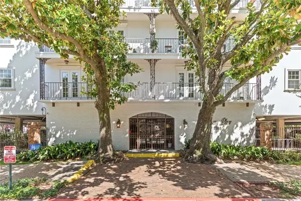 1765 Coliseum Street #303, New Orleans, LA 70130