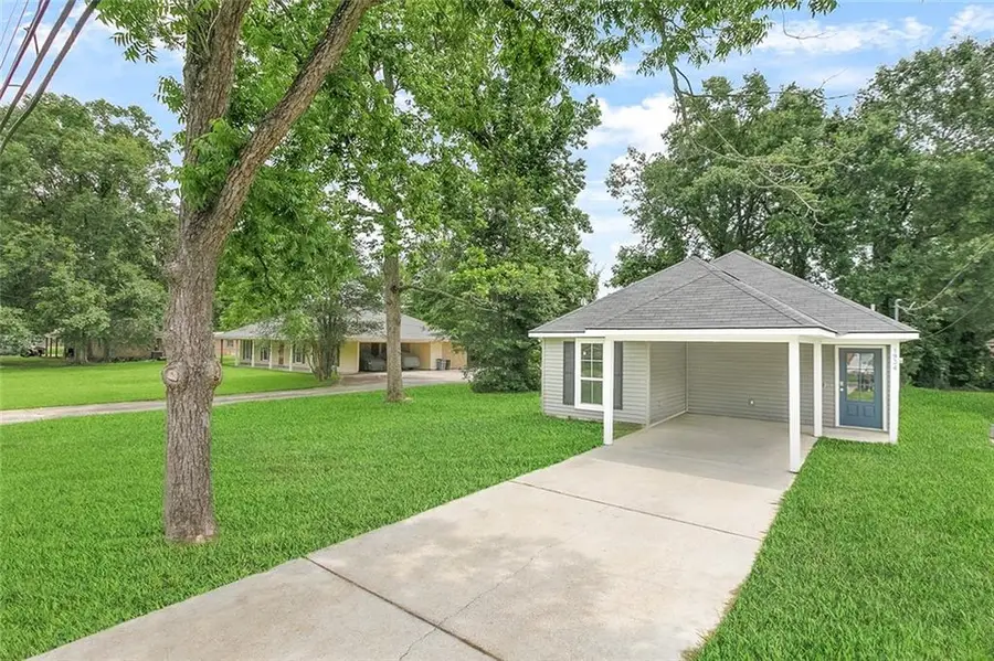 1934 S Ringer Avenue, Gonzales, LA 70737 - #2