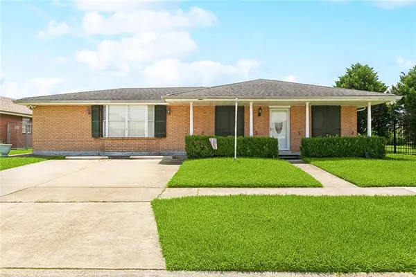 2225 Veronica Drive, Chalmette, LA 70043
