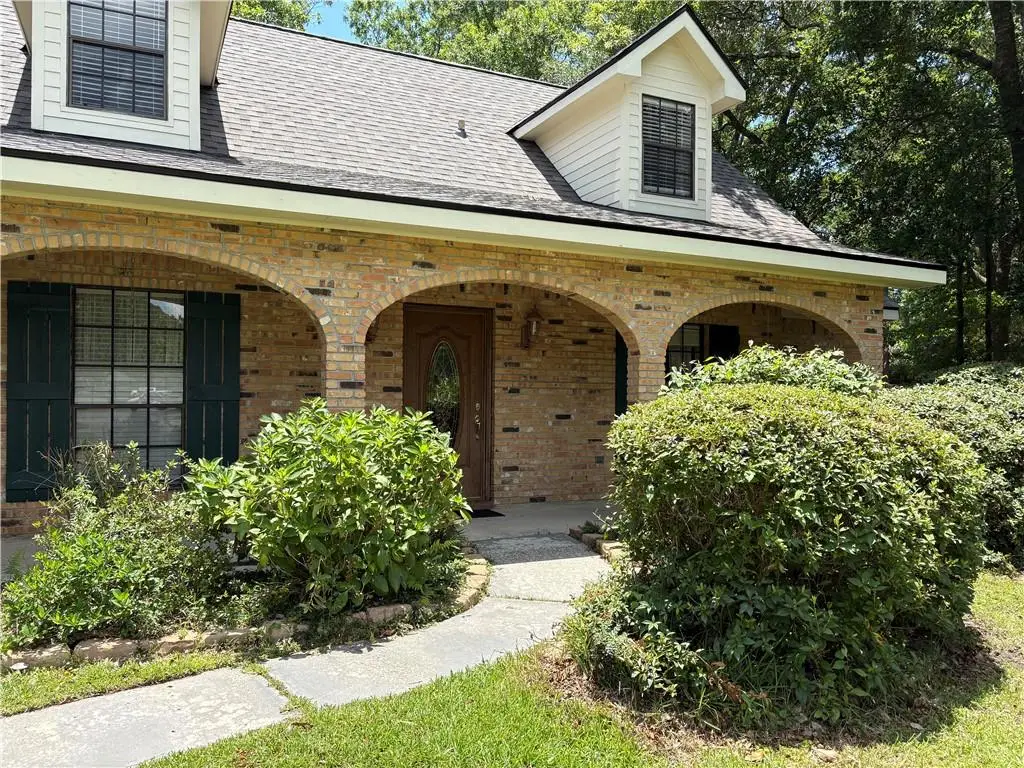 101 E Queensbury Drive, Slidell, LA 70461 - #1