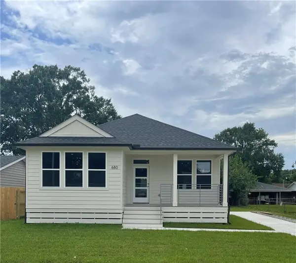 680 Hunterbrook Drive, Gretna, LA 70056