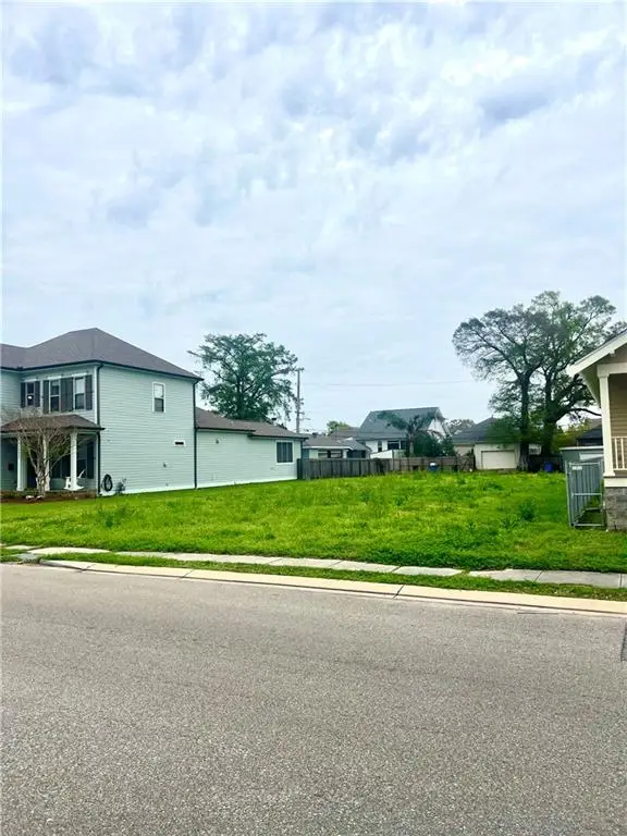 6015 Milne Boulevard, New Orleans, LA 70124