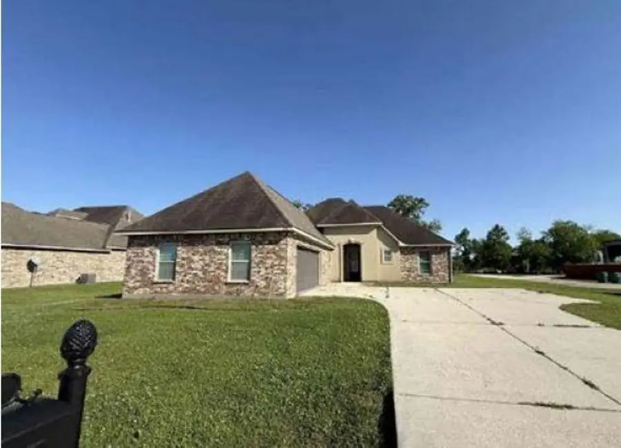 391 Crossing North Street, Thibodaux, LA 70301 - #1