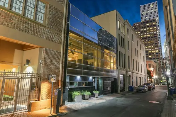 422 Natchez Street, New Orleans, LA 70130