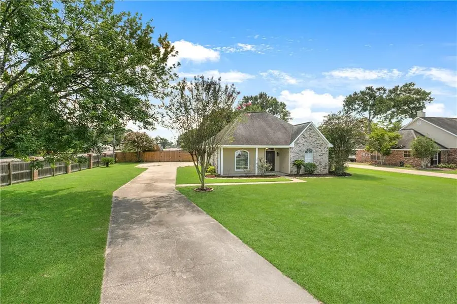 7994 Denham Chase Avenue, Denham Springs, LA 70726 - #2