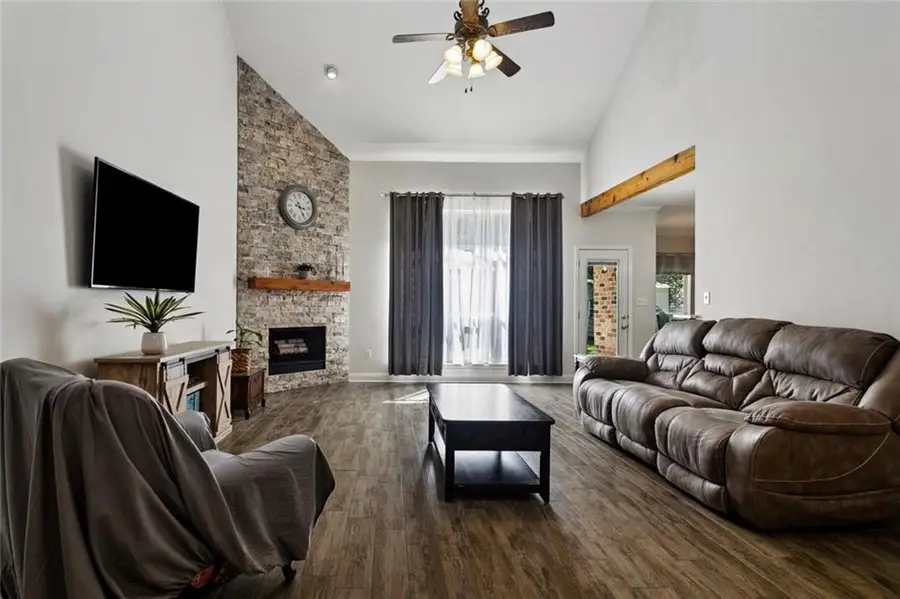 930 Labarre Street, Mandeville, LA 70448 - #3