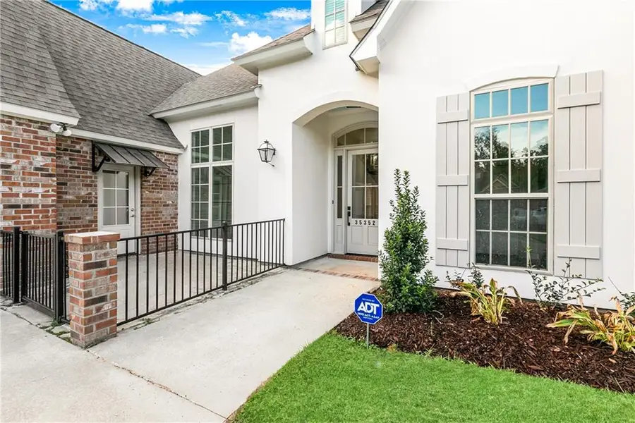 35352 Oak Haven Avenue, Geismar, LA 70734 - #2
