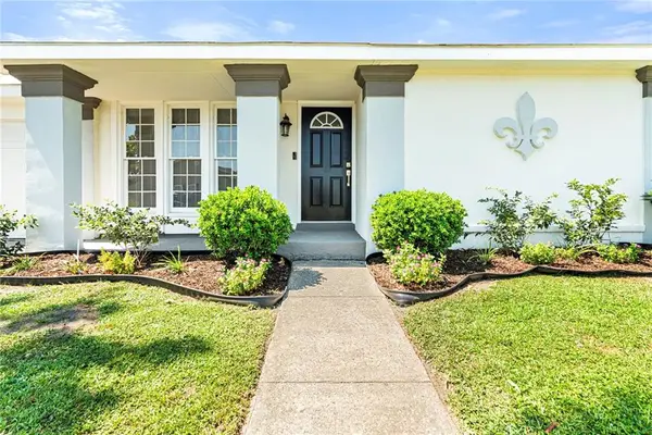 2932 Keith Way Drive, Harvey, LA 70058