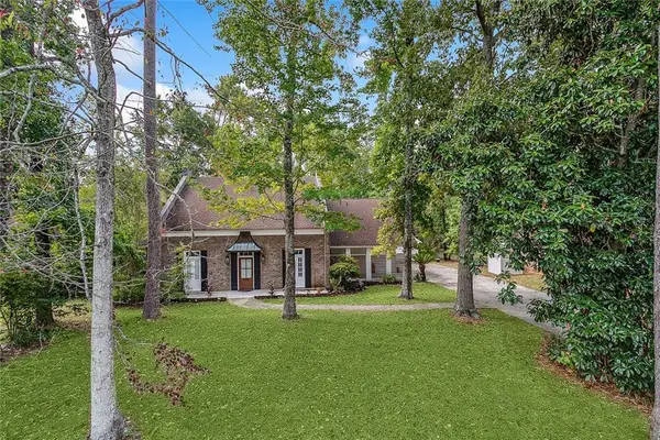 240 Silver Maple Drive, Mandeville, LA 70471