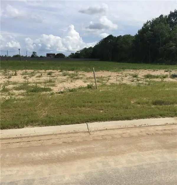 129 Snowy Egret Drive #129, Lake Charles, LA 70615