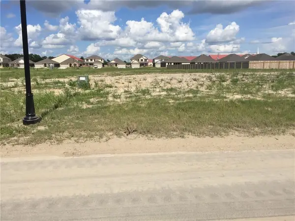 103 Red Tailed Hawk Road #103, Lake Charles, LA 70615