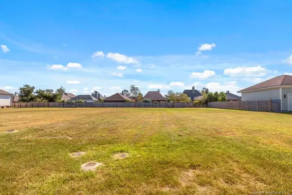 2203 St Joseph Avenue, Lake Charles, LA 70601