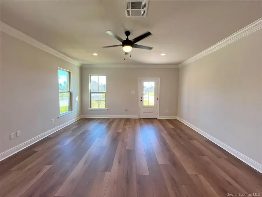 222 White Castle North, Iowa, LA 70647 - Image #3