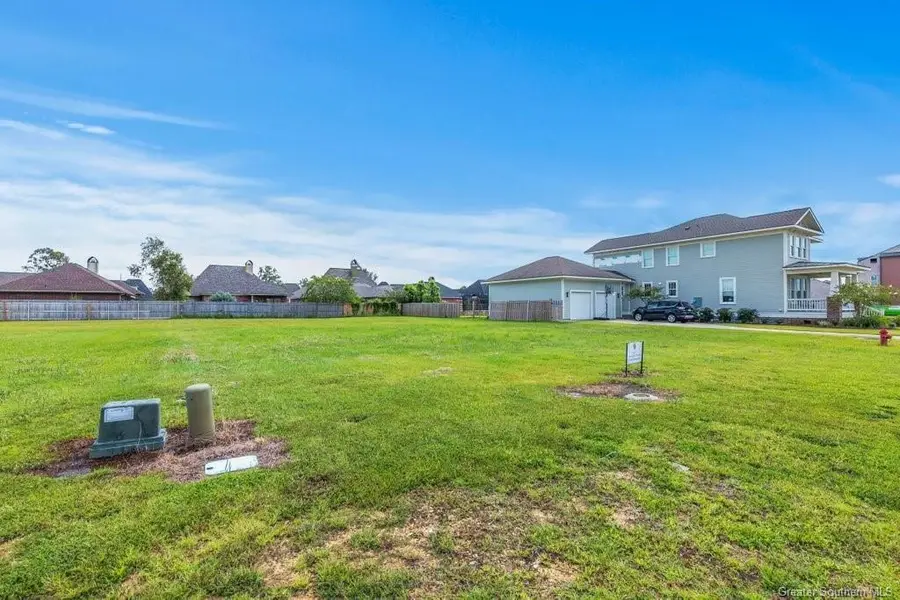 2211 St. Joseph Avenue, Lake Charles, LA 70601 - #2