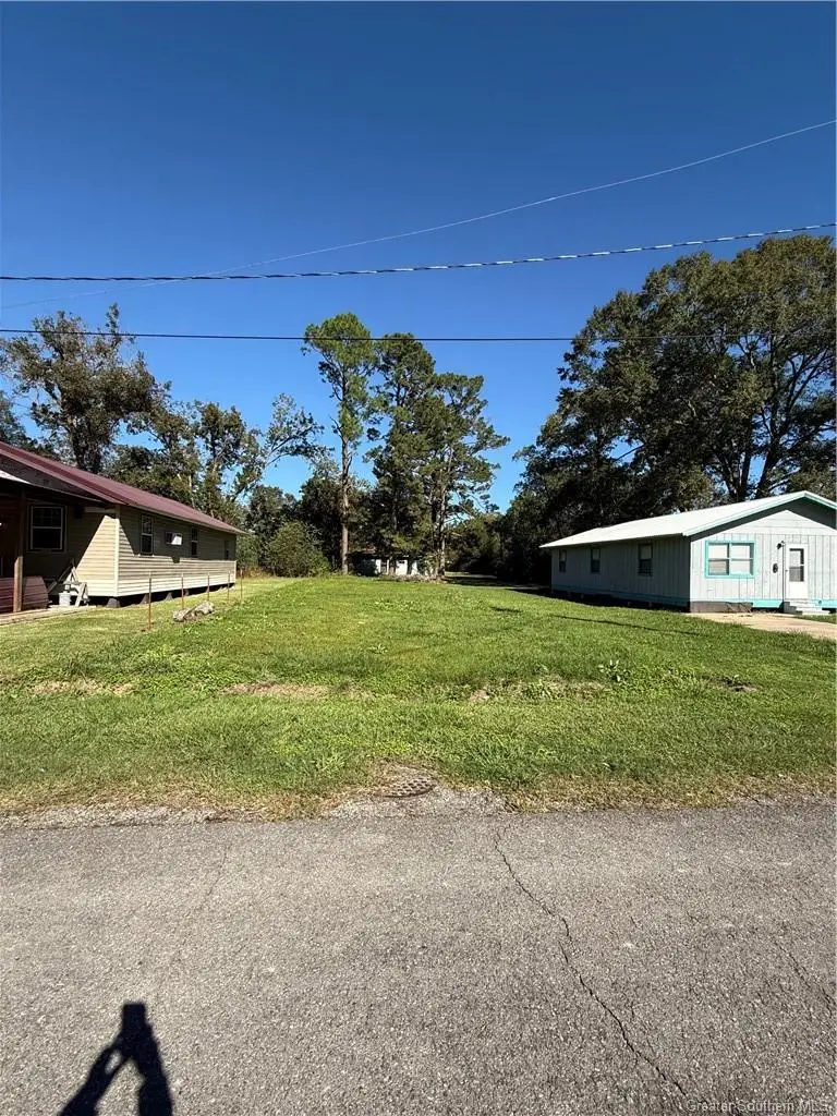 118 E Willis Street E, Jennings, LA 70546 - Image #1