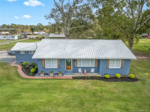 1906 S Lake Arthur Avenue S, Jennings, LA 70546