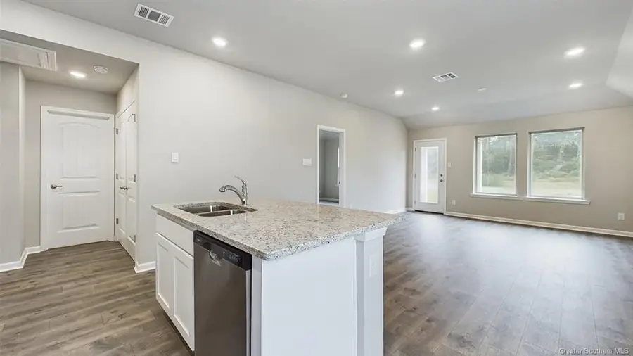 4015 Savannah Oaks Drive, Lake Charles, LA 70607 - Image #3