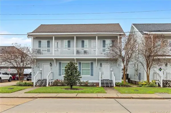 215 W Clarence Street W, Lake Charles, LA 70601