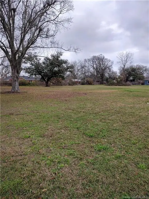 2302 Ridgewood Drive, Lake Charles, LA 70605 - Image #1