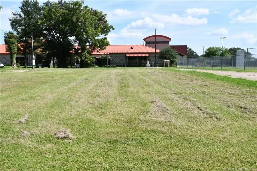 517 Lake Street, Westlake, LA 70669 - Image #2