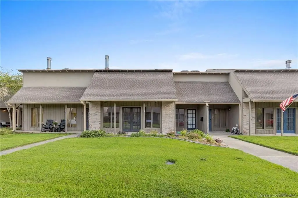 690 Lakewood Drive, Lake Charles, LA 70605 - Image #1