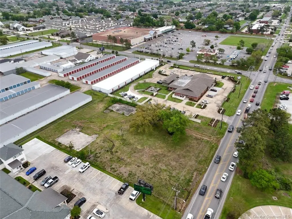 2828 Country Club Road, Lake Charles, LA  - Image #1