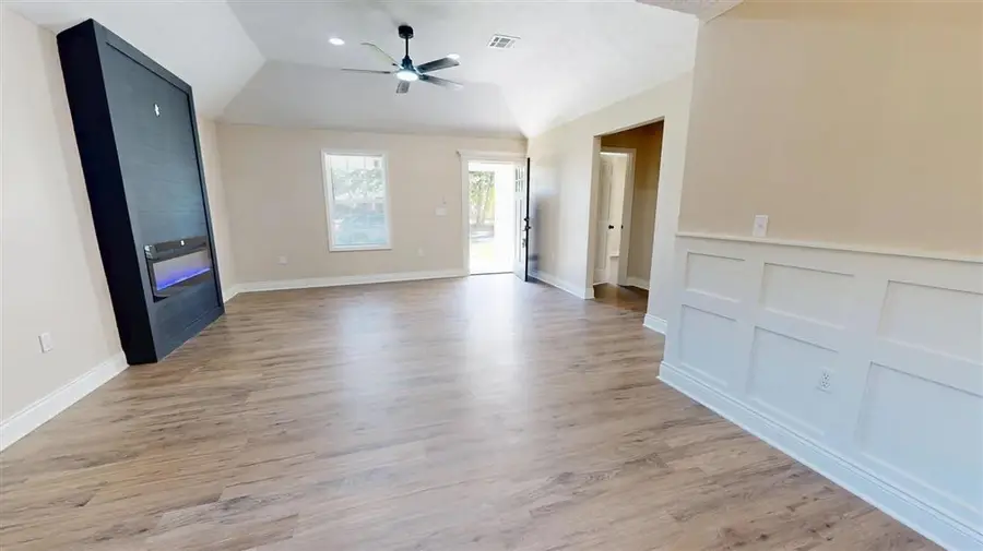 915 W 18th Street W, Lake Charles, LA 70601 - Image #3