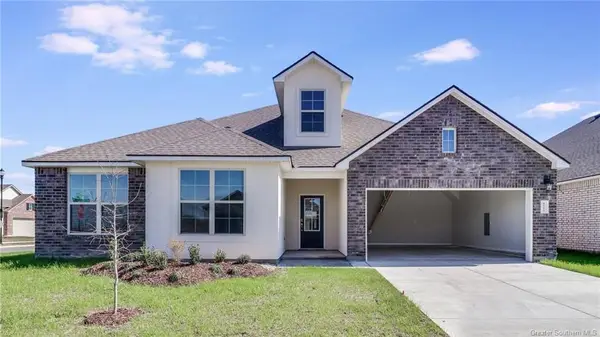 4677 E Ridge Road E, Lake Charles, LA 70607