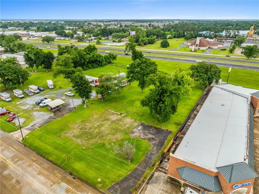 1718 E Prien Lake Road E, Lake Charles, LA 70601 - Image #3