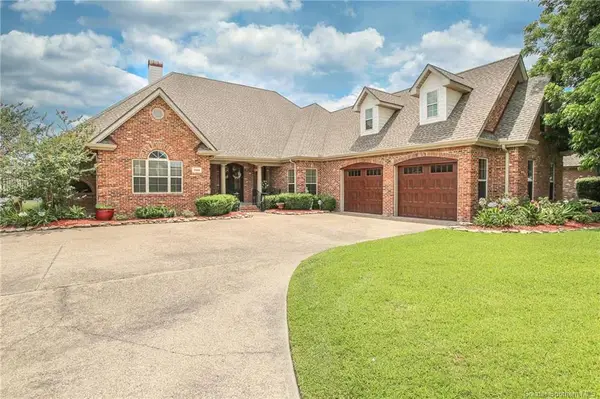 2709 Rue Calais Drive, Lake Charles, LA 70605