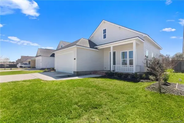 740 Lakewood Pointe Drive, Lake Charles, LA 70605