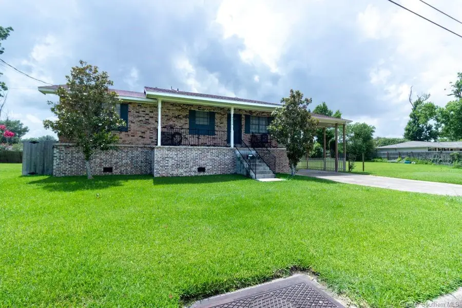 4326 Pleasant Drive, Lake Charles, LA 70605 - Image #2