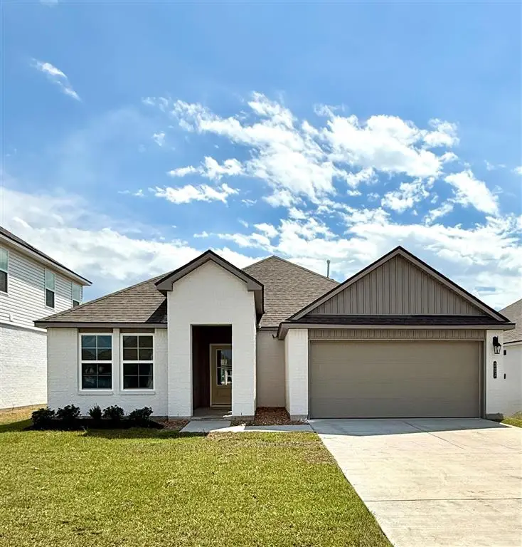 321 Sawyer Drive, Sulphur, LA 70665 - Image #1