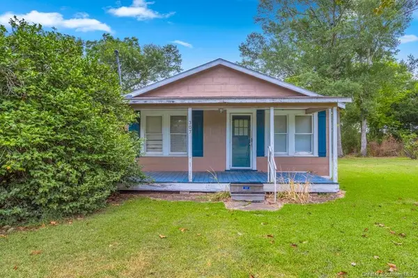 307 S Welty Street S, Iowa, LA 70647